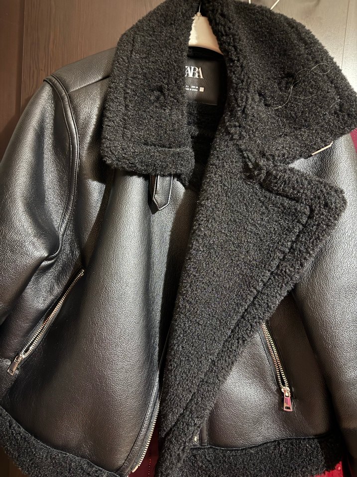 Zara Kürk Detaylı Siyah Deri Biker Ceket - Görsel 3