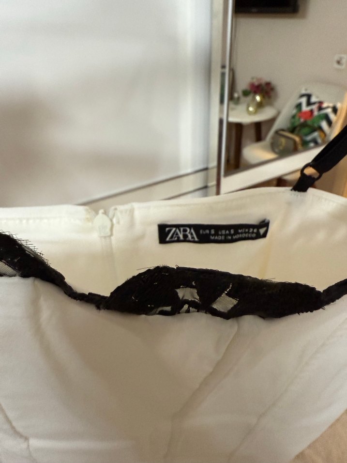 Zara dantel detaylı beyaz büstiyer - Görsel 2