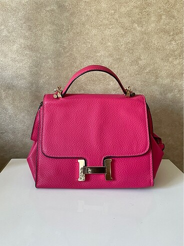 Pembe çanta