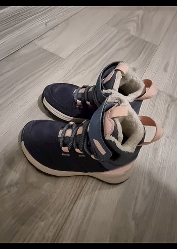 Decathlon marka Gri-Mavi Baskılı Kaydırmaz Bot