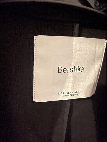 s Beden siyah Renk Bershka siyah kaban ceket