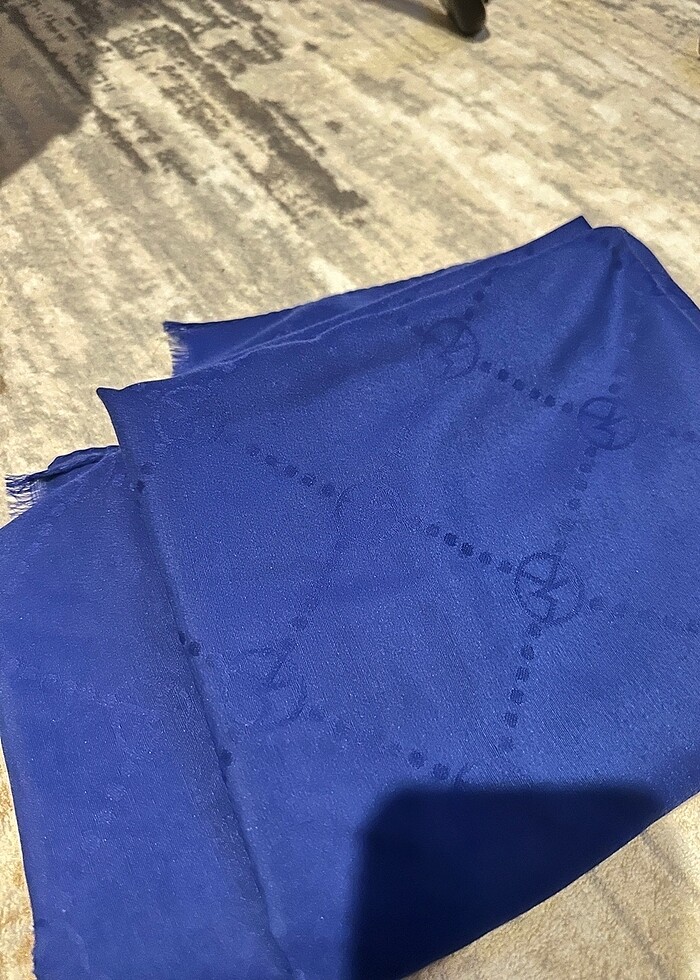 Siyah Saks ve kahverengi şal - Görsel 2