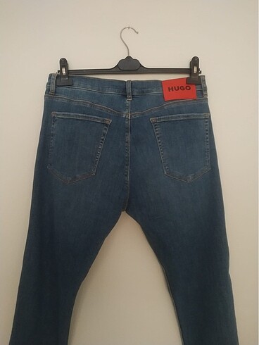 33 Beden mavi Renk Hugo boss jean pantolon