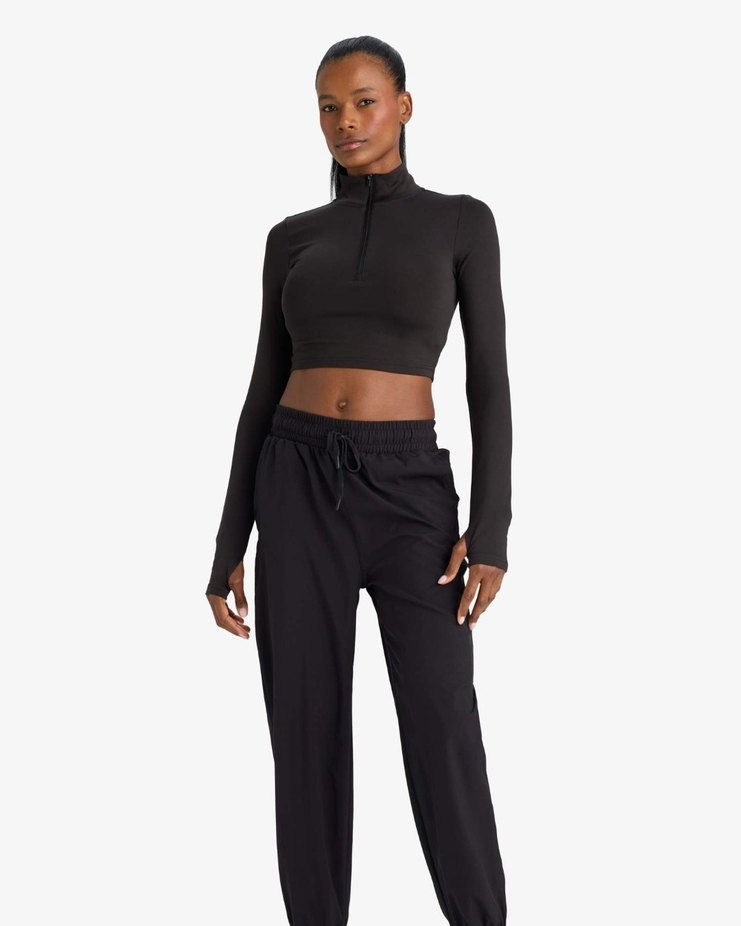 Slim Fit Dar Kesim Fermuarlı Dik Yaka Sporcu Uzun Kollu Tişört - Görsel 2