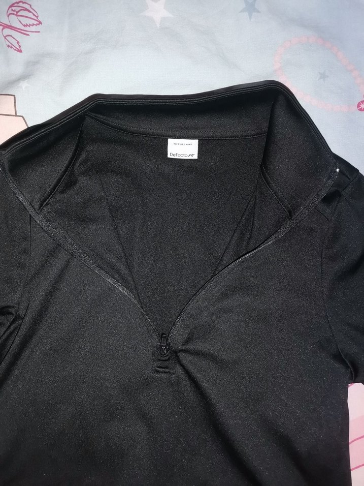 Slim Fit Dar Kesim Fermuarlı Dik Yaka Sporcu Uzun Kollu Tişört - Görsel 4