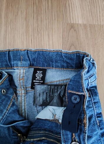 H&M H&m 3-4 yaş jean