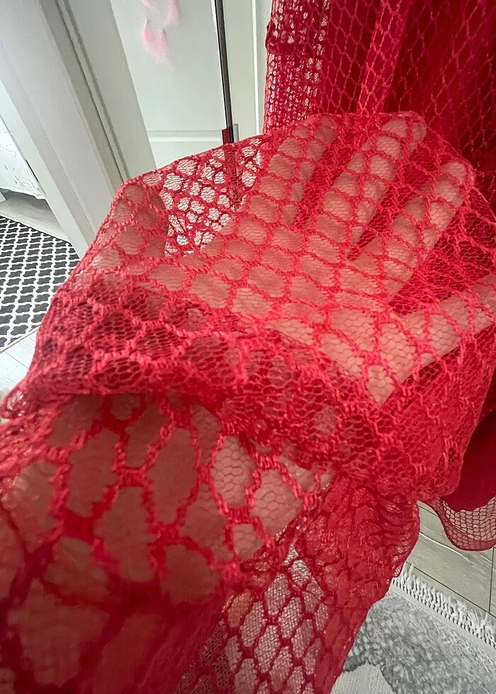 Kırmızı abiye - Görsel 4