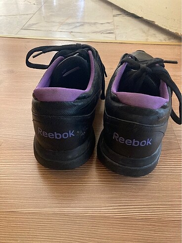 37 Beden Reebok