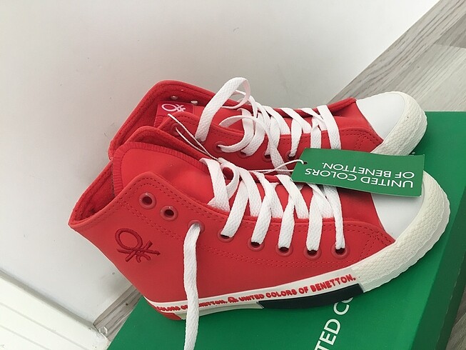 Benetton Converse