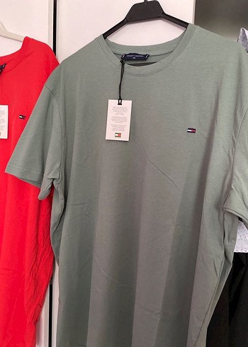 Tommy Hilfiger Kırmızı ve Gri Kısa Kollu Tişörtler - Görsel 3