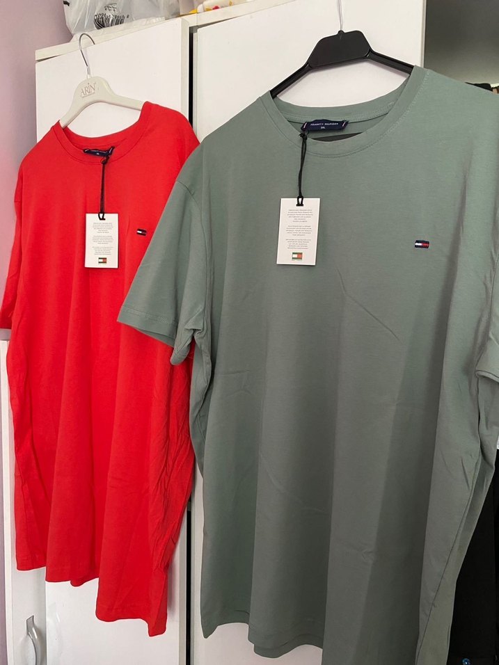 Tommy Hilfiger Kırmızı ve Gri Kısa Kollu Tişörtler - Görsel 4