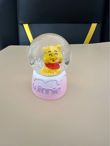 Winnie the pooh ışıklı kar küresi