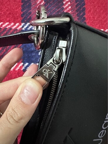 Beden Calvin klein çanta