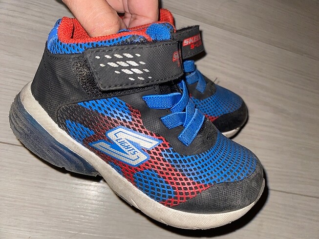 Işıklı skechers spor ayakkabı