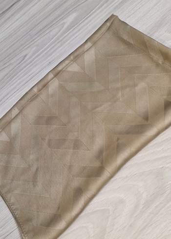 Kadın Bej Saten Şal - Görsel 4