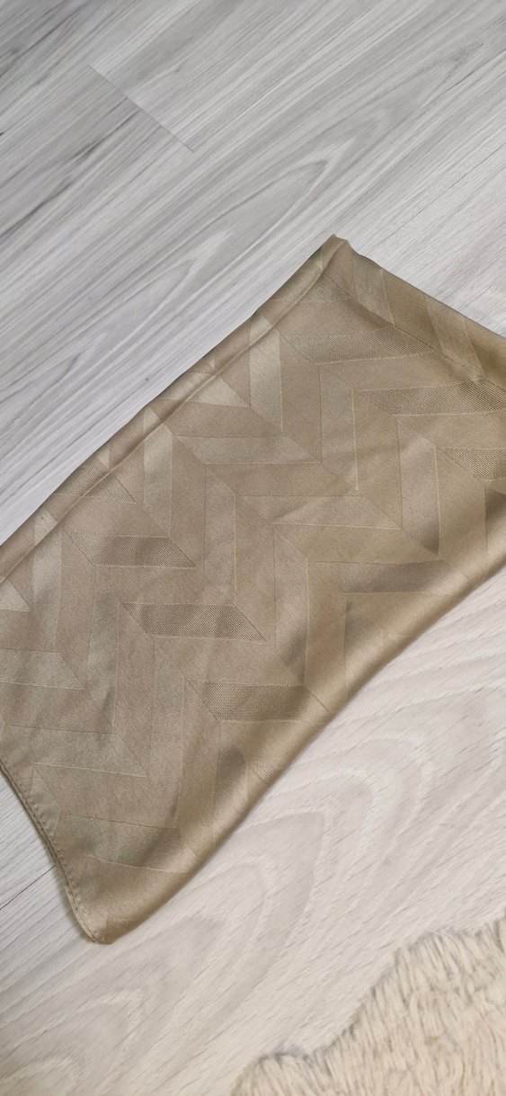 Kadın Bej Saten Şal - Görsel 4