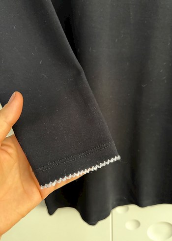 Siyah Yakalı Düğmeli Uzun Kollu Triko Elbise - Görsel 4