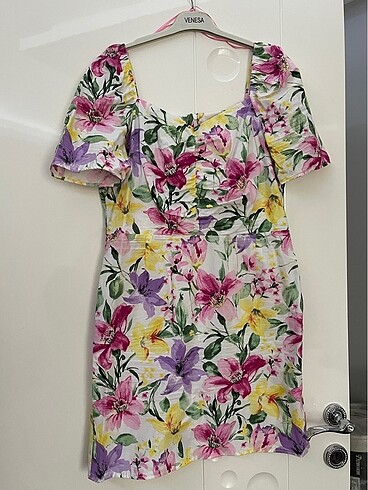 LC Waikiki Çokkk tatlı bir elbise