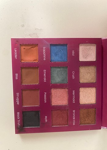 Farmasi Iconic Far Paleti - Görsel 2