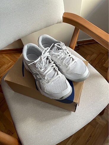 Asics spor ayakkabı