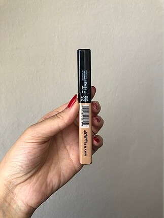 Maybelline New York Fit Me Kapatıcı 25