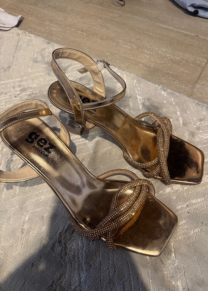 Kadın topuklu ayakkabı - Görsel 2