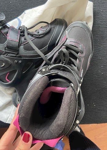 42 Beden kadın Paten Siyah-Pembe Bağcıklı ve Tokalı