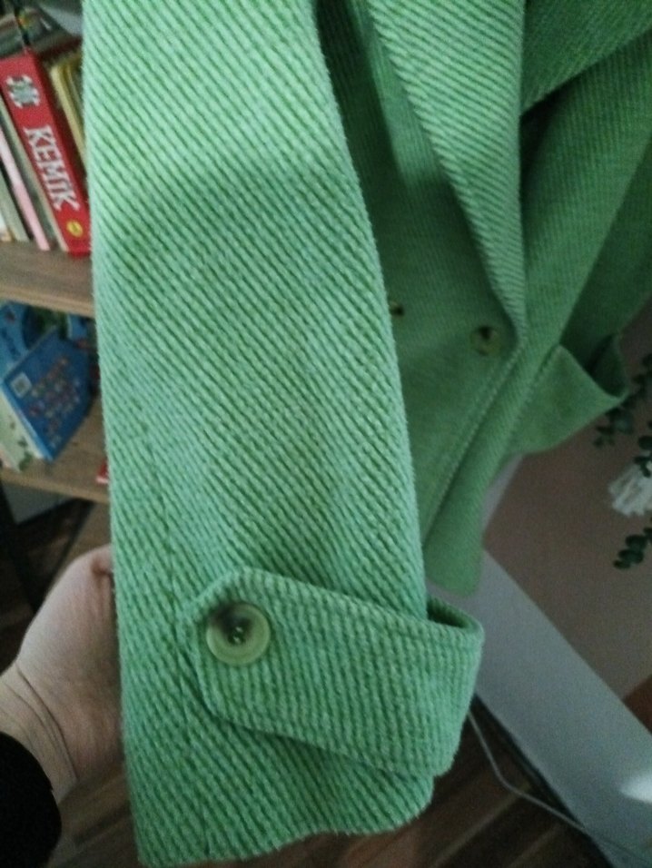 Yeşil Düğmeli Midi Kaban - Görsel 3