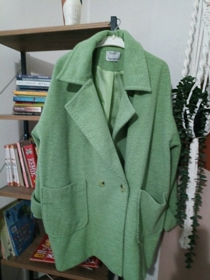 Yeşil Düğmeli Midi Kaban - Görsel 2