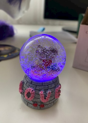 Renkli Pembe Aşıklar Kar Küresi - Görsel 2