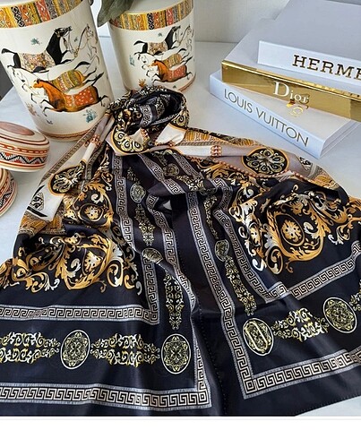 Versace Vual şal