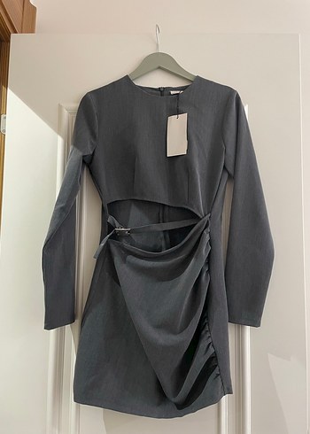 Zara Gri Kemer Detaylı Midi Elbise