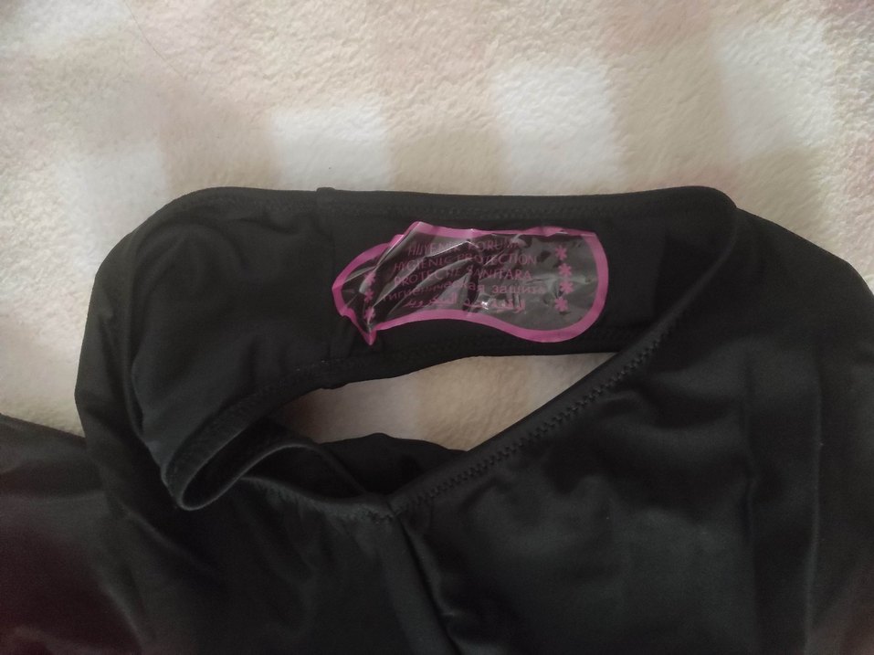 Düğmeli Siyah Gotik Askılı Mayo - Görsel 2