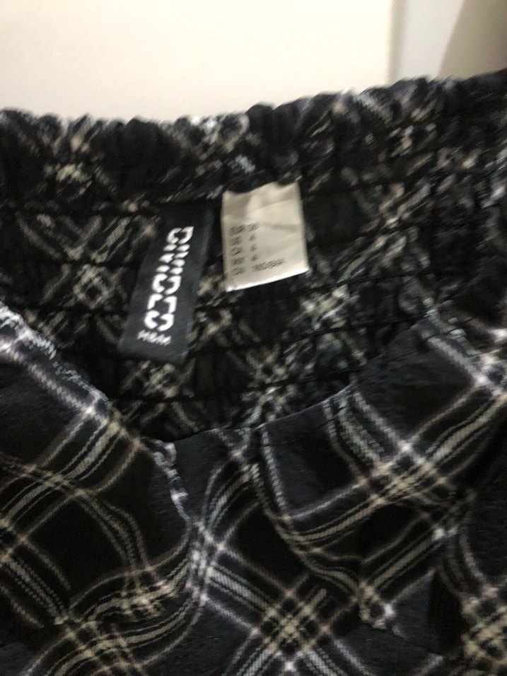 Balon Kol ve Kareli Midi Elbise - Görsel 3