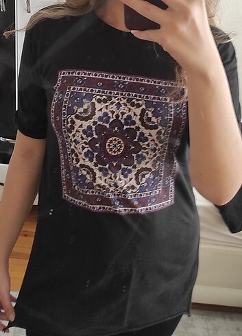 Etnik desenli tişört