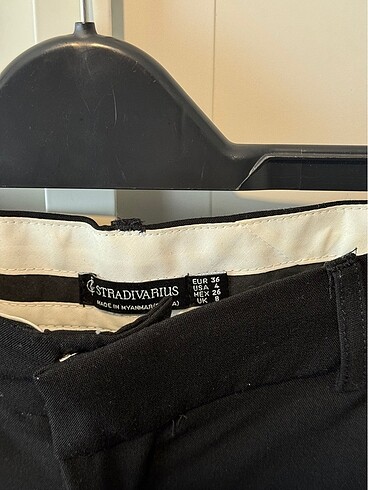 36 Beden siyah Renk Stradivarius Siyah Pantolon