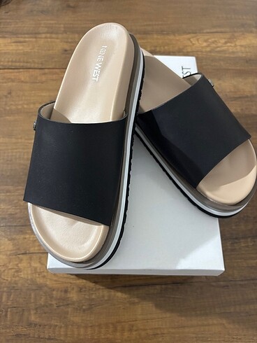 Terlik Nine West