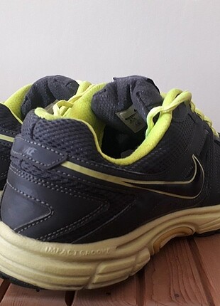 42 Beden Nike Spor Ayakkabı