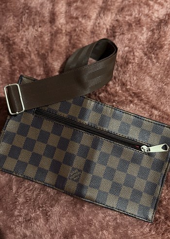 Kahverengi Kareli Bel Çantası - Görsel 3