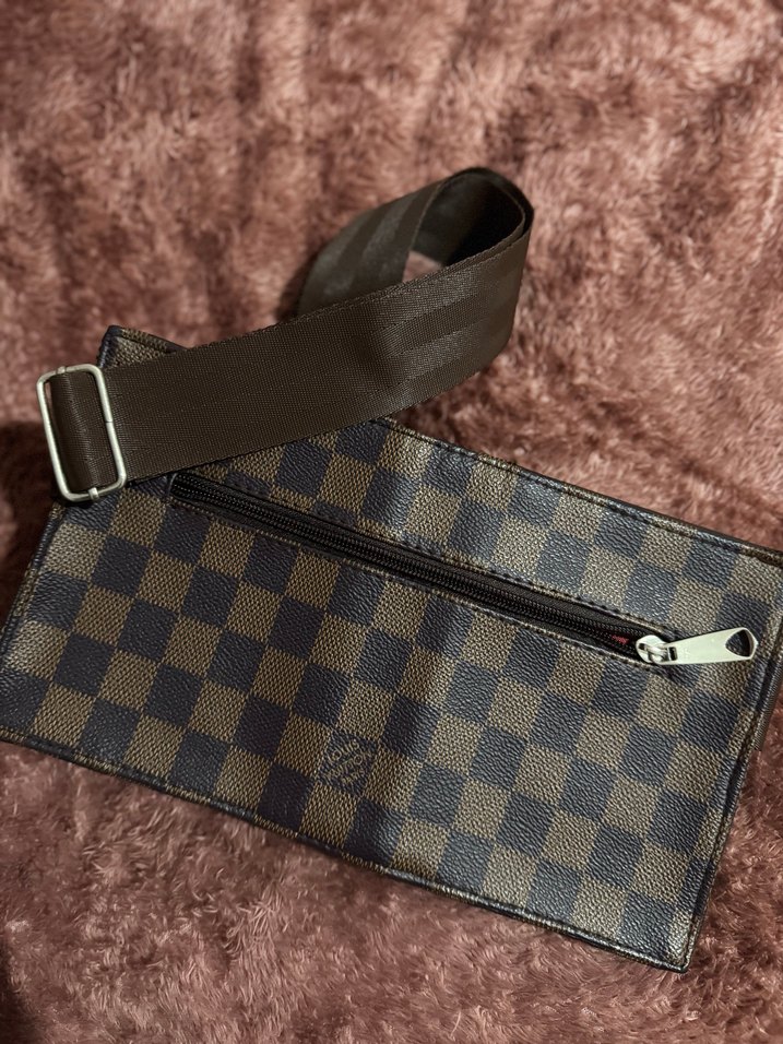 Kahverengi Kareli Bel Çantası - Görsel 3