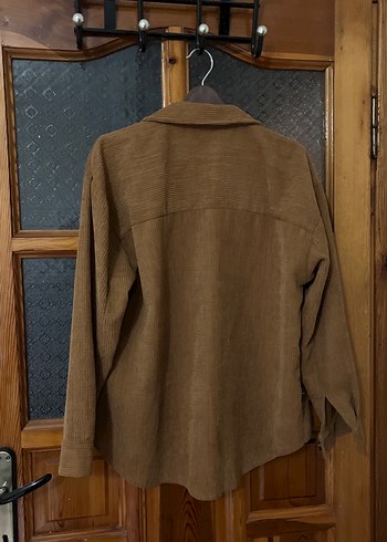 Düğmeli Kahverengi Bol Kesim Kadın Gömlek - Görsel 3