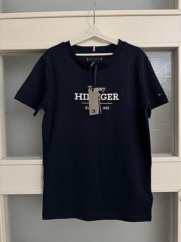 Tommy Hilfiger tişört
