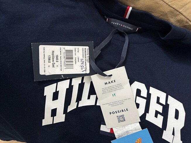 10 Yaş Beden Tommy Hilfiger tişört