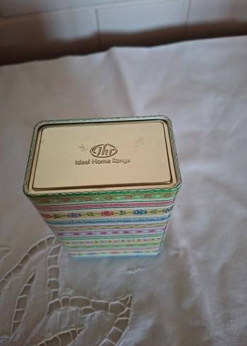 Çiçek ve Desenli Metal Kutular - Görsel 5