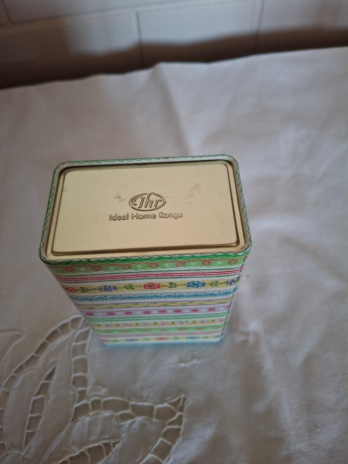 Çiçek ve Desenli Metal Kutular - Görsel 5