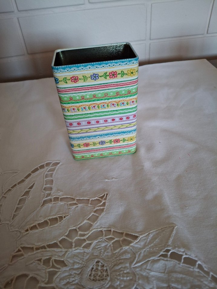 Çiçek ve Desenli Metal Kutular - Görsel 4