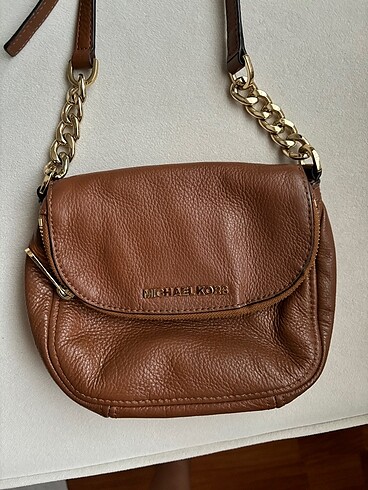 Michael Kors kuzu derisi askılı çanta