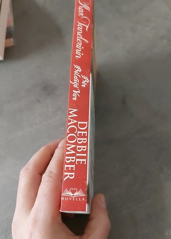 Kar Tanelerinin Bir Bildiği Var - Debbie Macomber - Görsel 3