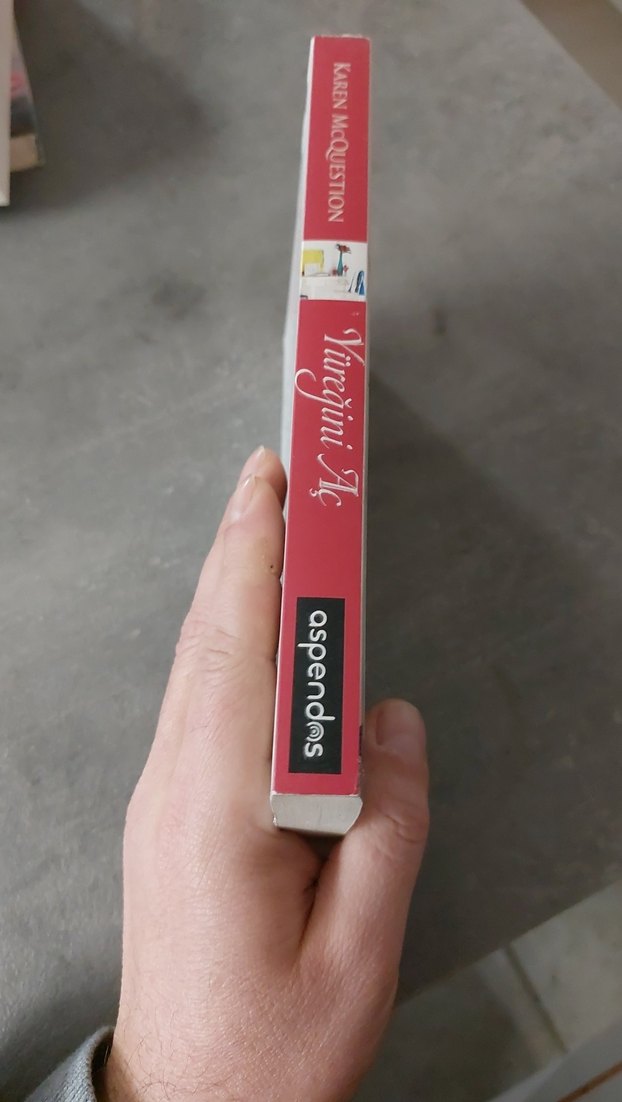 Yüreğini Aç - Karen McQuestion Roman - Görsel 3