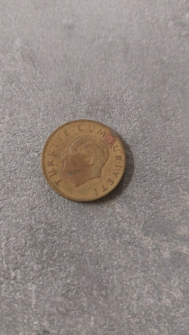 Altın Renkli 1989 Vintage 100 Lira Rozet - Görsel 2